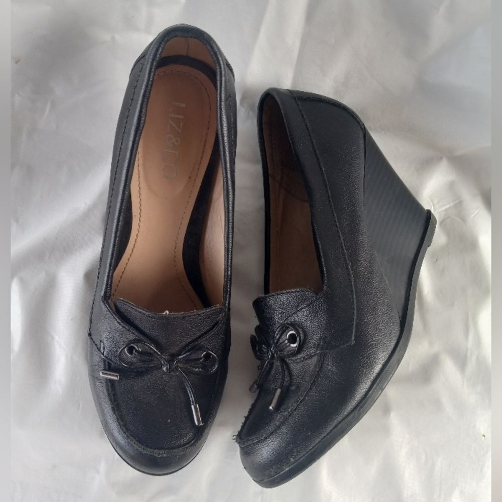 Liz & Co. Black Leather Wedge Size 8M